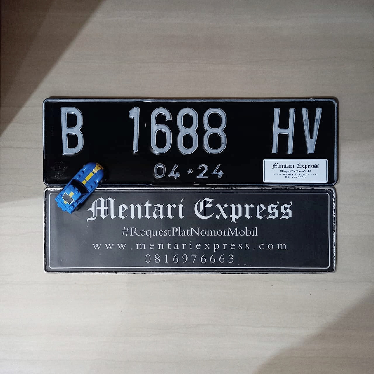 B 1688 HV